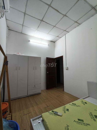 Phòng trọ đối diện chợ Phạm Văn Hai