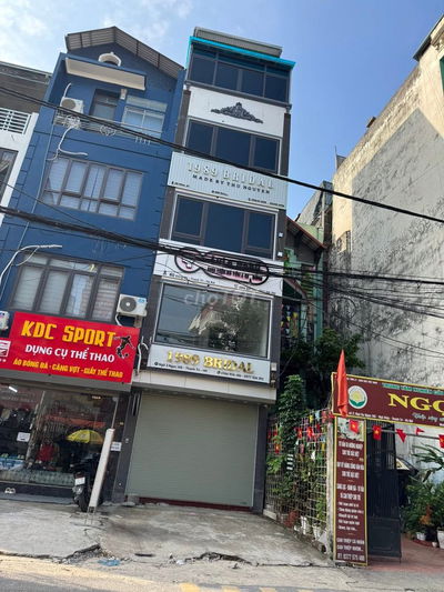 Chỗ thuê nhà mặt phố Ngũ hiệp 5 tầng 1 tum