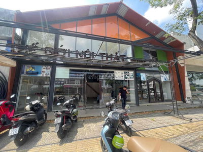 Cho thuê nhà mặt tiền 2 tầng đường Võ chí công Hoà xuân