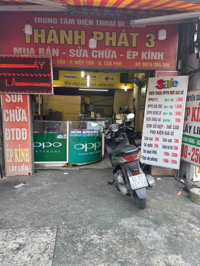 Cần Sang lại Cửa Hàng DTDD ngay gốc Ngã Tư 4 Xã - khu dân cư đông