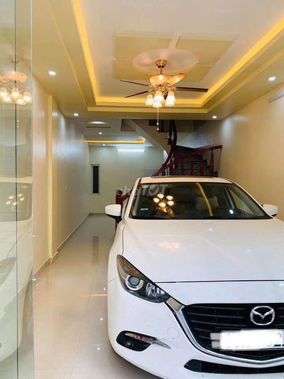 Siêu đỉnh – Ngõ nông – ô tô vào nhà – Thang máy -, 40 m2 – 8,x tỷ.