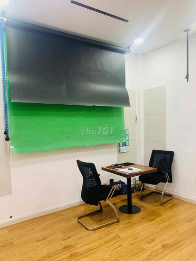 Cho thuê văn phòng mặt phố tại Đoàn Như Hài, 7 triệu, 20 m2, hàng hiế