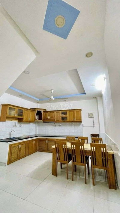 4.8 tỷ Nhà đẹp 50m2 4x12.5 cách 3 căn ra mặt tiền đường Tân Quý 2 tầng