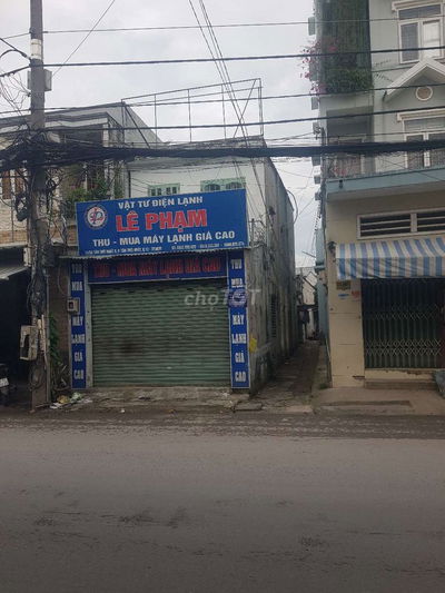 Nhà mặt tiền đường lớn dt 4×17 có 3pn,2wc. Dân cư đông đúc, sầm uất