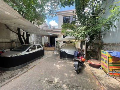 BÁN ĐẤT 2 MẶT TIỀN TẶNG NHÀ VƯỜN 9,7x34 NỞ HẬU 13,5M PHÙ HỢP XÂY CHDV