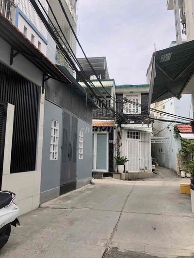 Nhà hiếm - mới, ở ngay- giá cực ổn- sát ST lớn nhất Q7 Lotte Mart.