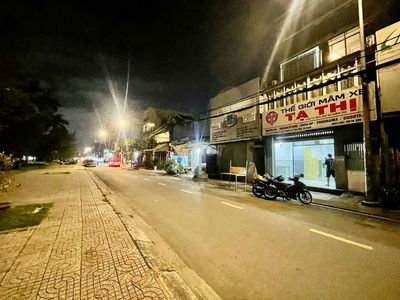 Mặt bằng kinh doanh sầm uất đường Lưu Chí Hiếu