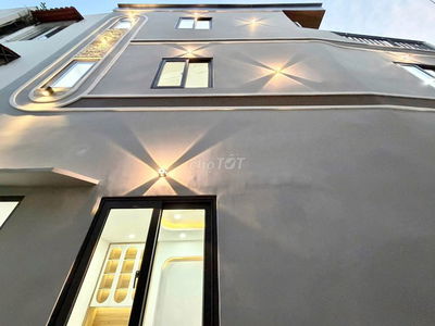 BÁN GẤP – NHÀ MỚI FULL NỘI THẤT TRUNG TÂM Q10 - ĐƯỜNG NHỰA SẠCH