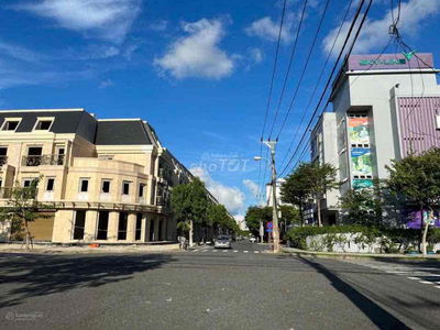 NGỘP BANK! BÁN NHÀ 2 TẦNG MẶT TIỀN NGUYỄN LỘ TRẠCH – NGANG 6M – ĐƯỜNG