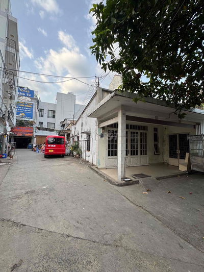 NHÀ CẤP 4 TIỆN XÂY CHDV MỚI - HẺM 6M- TRUNG TÂM THỦ ĐỨC