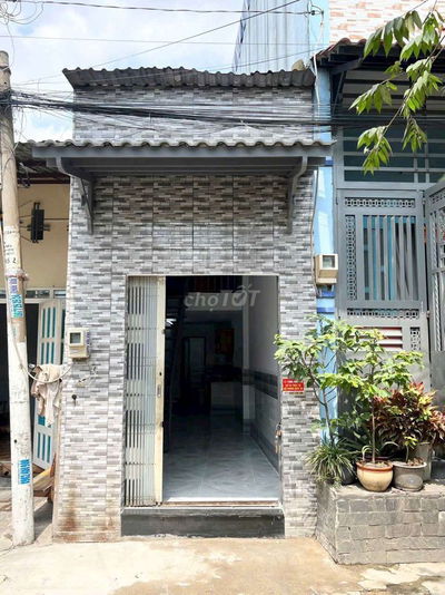 Nhà bán 3,x11m giá 700 tr