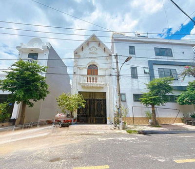 Nhà phố trục chính kdc Đất Mới gần ngã tư Chiêu Liêu Dĩ An