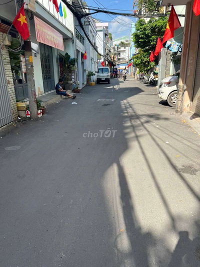 Cho thuê nhà đg.nội bộ cmt8.p5.tân bình