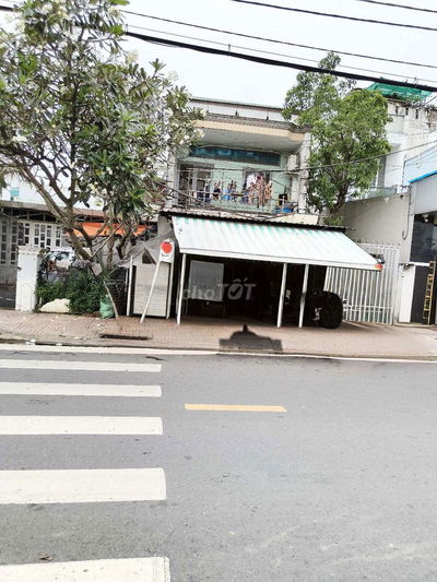 Bán nhà mặt tiền Phú Định, p16, Q8 6,8x15m sổ riêng chỉ 60tr/m2 TLmanh