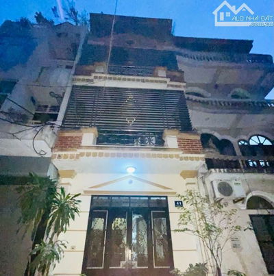 Phân lô hoàng quốc việt vỉa hè kinh doanh oto 45/48m giá 20,99ty