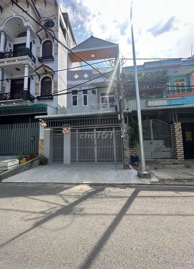 NHÀ 3 TẦNG MỚI ĐẸP MẶT TIỀN ĐƯỜNG KDC BH - Diện tích : 6m x 18m - Kết