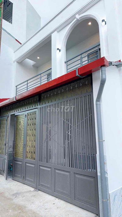 BÁN NHÀ LẦU MỚI KENG NGAY NHÀ THỜ GIU SE