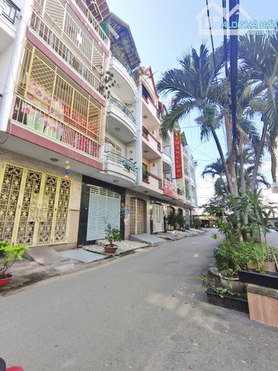 BIỆT THỰ PHỐ VIP NHẤT CAO LỖ – 4 TẦNG – VIEW CÔNG VIÊN – CHỈ NHỈNH 13 TỶ!