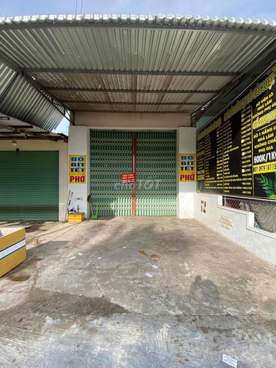 Cho thuê nhà mặt tiền đường DT879 gần chợ bến tranh