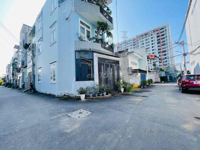 NGAY PHẠM VĂN ĐỒNG ĐƯỜNG 30 LINH ĐÔNG -NHÀ 4 TẦNG ,HXH - PHÁP LÝ CHUẨN