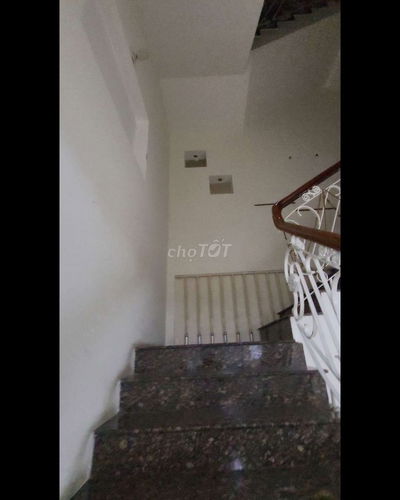 Nhà mặt tiền 4 tầng đường 3 tháng 2, Hải Châu. Diện tích sàn gần 500m2