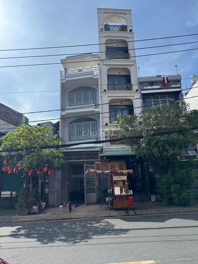 💥 Mặt Tiền Chợ Lớn Q6 – Nhà 4 Tầng – Kinh Doanh Sầm Uất – Giá 15 Tỷ