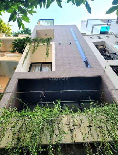 SIÊU PHẨM KHÔNG CĂN THỨ HAI HẺM XE HƠI THÔNG DƯƠNG QUÃNG HÀM 68M SHR