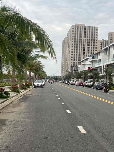 CHÍNH CHỦ CẦN BÁN GẤP CĂN GÓC 3PN. NGAY ĐƯỜNG LỚN. CHUNG CƯ BÀU TRÀM