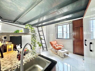 Phòng tông trắng 3tr6-4tr siêu thoáng ngay công viên Làng Hoa