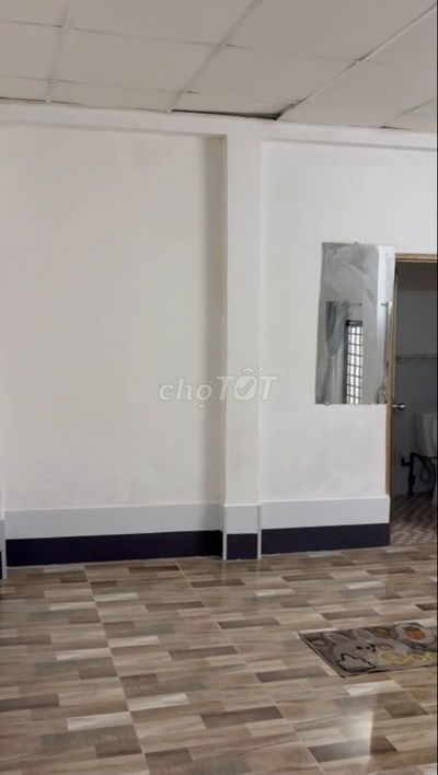 Gần đh luật, cho thuê phòng ở 3-4 bạn máy lạnh, ngay chợ quốc lộ 13 cũ