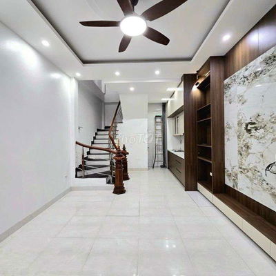 Cực phẩm Hồ Tùng Mậu - 35m 5 tầng dân xây - 10m ô tô tránh chỉ 8 tỷ