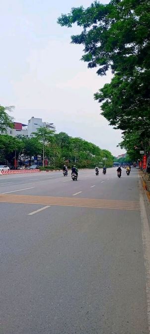 PHÂN LÔ VÍP CẦU GIẤY, THÔNG Ô TÔ TRÁNH KDVP, SỔ ĐẸP A4-DÂN XÂY- MẶT TIỀN RỘNG - 21 TỶ