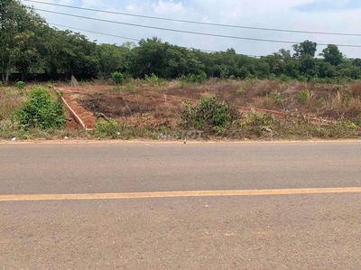 Bán lô đất mặt tiền đường tập đoàn 7,