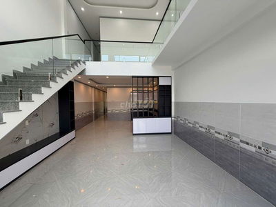 DO THAY ĐỔI KẾ HOẠCH NÊN CẦN BÁN CĂN NHÀ VỪA XÂY.