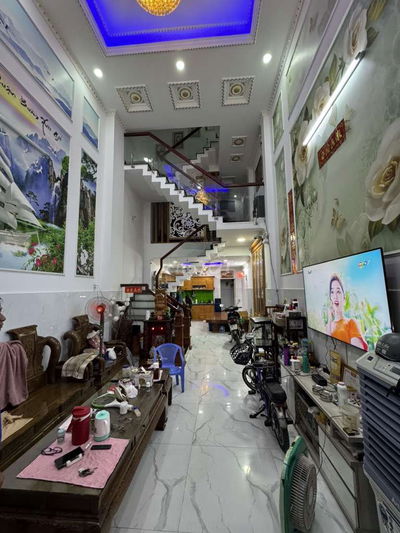 🔥BÁN NHÀ SÁT MT ĐƯỜNG CHIẾN L  H XE HƠI – G Q 6 🔥
🏠 DT: 4×16 –  5 T