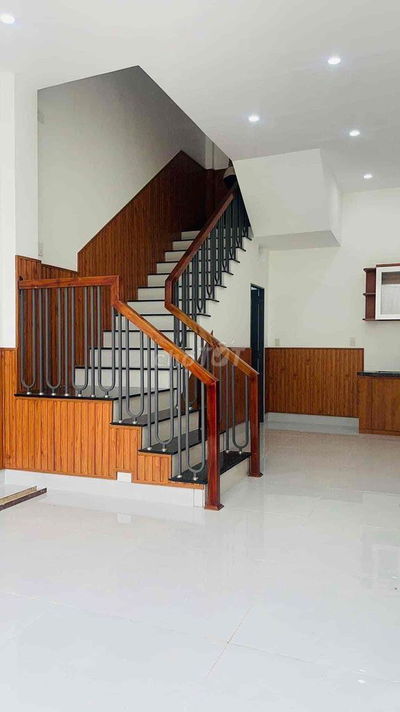 Cho thuê nhà mới hẻm xe tải 351 Lê Văn Sỹ P13 Q3, dt 4x18m