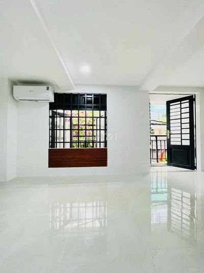 phòng mới xây, không chung chủ, giờ giấc tự do