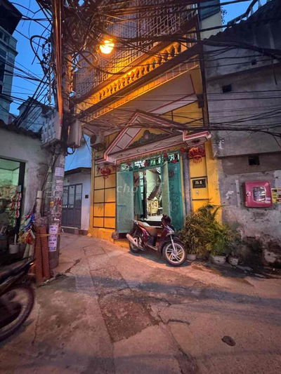 HIẾM! CẦN BÁN LÔ 2 CHDV 6 TẦNG THANG MÁY