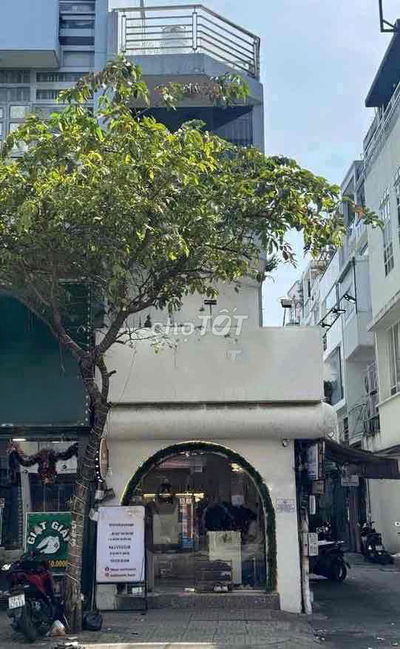 Cho thuê nhà góc 2 Mặt Tiền đường CMT8 P9 Q3 4.5x15m 4T 23tr