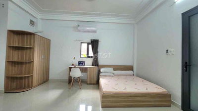 Cho thuê studio cửa sổ nhỏ full nội thất 2 người ở ngay Viettel Tower