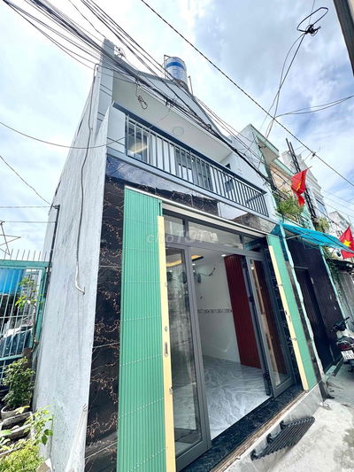 Nhà SHR 1Lầu 4x10m. Hướng Đông Nam. Nhà Mới Ở Ngay. Gần Chợ HL80B