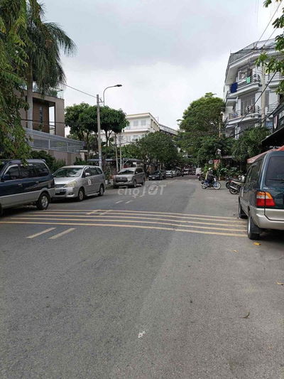 BIỆT THỰ 2 TẦNG KHU BÀN CỜ TRUNG TÂM TÂN PHÚ – GẦN NHÀ GA T3 – Ngang 7