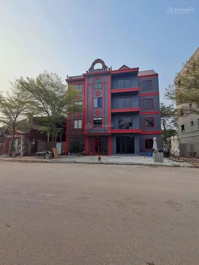 BÁN NHÀ LIỀN KỀ VỊ TRÍ VÀNG, ĐẦU TƯ SINH LỜI CAO!