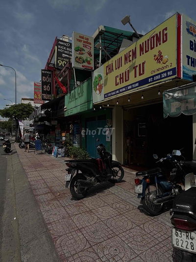 Mặt Bằng Thuê Bán Cà Phê - Mặt Tiền Nơ Trang Long