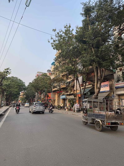 Lô góc - 1 MP + 1 mặt ngõ ô tô - vỉa hè rộng - kd ngày đêm - KIM NGƯU