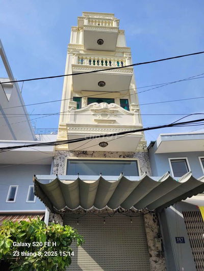 🧢Bán Gấp nhà 1trệt 3lầu 5pn 5wc 1bếp DT 4X13 nhà sổ Hoàn công