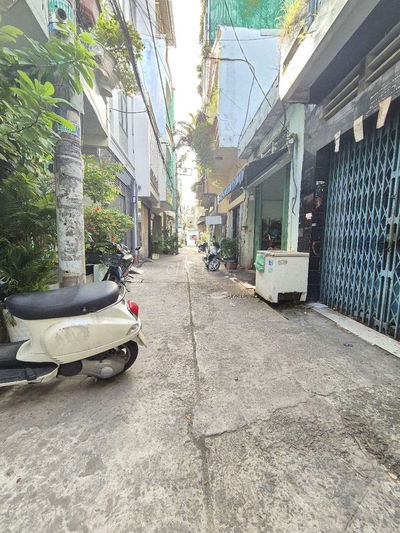 Bán nhà 3 Lầu được sử dụng 82m2 Giá chỉ 6,7 tỷ hẻm xe hơi