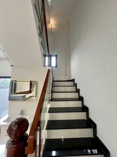 🔥 NHÀ ĐẸP – NỘI THẤT CAO CẤP – HXH ĐƯỜNG 160 TNP A – CHỈ 6.8 TỶ!🔥