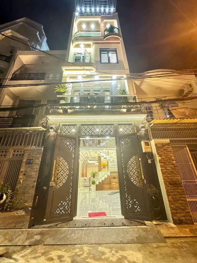 SIÊU PHẨM THÁNG MÁY 1 TRỤC THÔNG XE TẢI, DT 4X15, ĐÚC 4 TẦNG, FULL NT