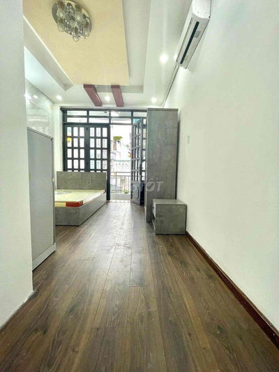 Căn hộ studio ban công full NT giáp Phan Xích Long, Trường Sa, Hoàng S